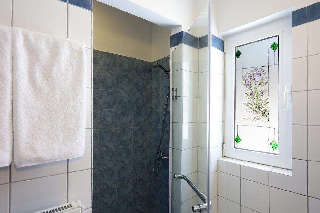 Eleonas Hotel Rovies Phòng bức ảnh